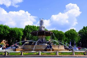 Fontaine-de-la-Rotonde-Aix-en-Provence-1200x797